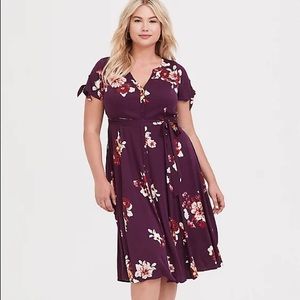 Torrid Size 2 Burgundy Purple Floral Challis Button Front Shirt Dress